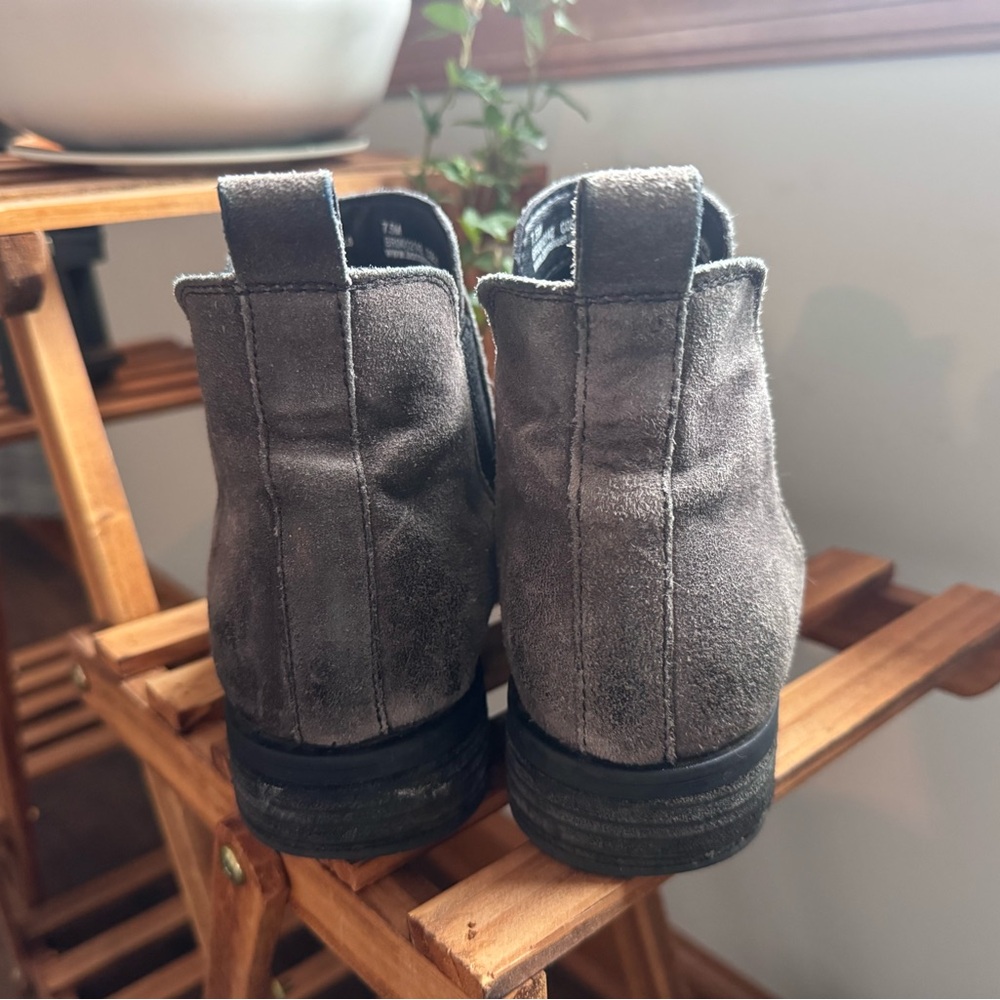 Born Brenta Dark Gray Chelsea ankle Boots 7.5 - Picture 8 of 11
